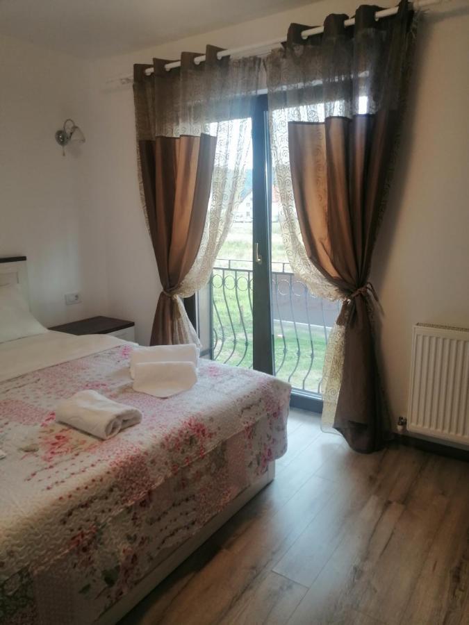 Aristocat Hotels Rasnov Exterior photo