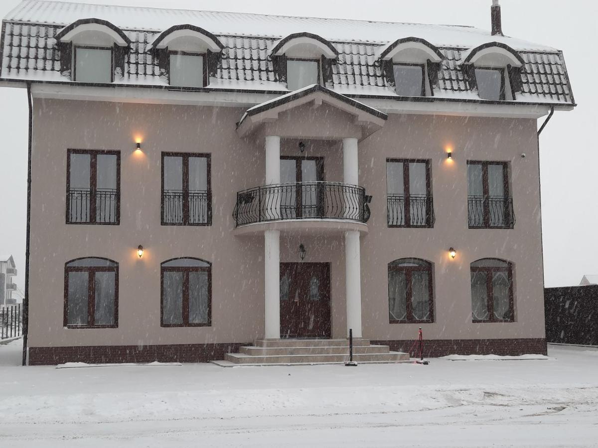 Aristocat Hotels Rasnov Exterior photo